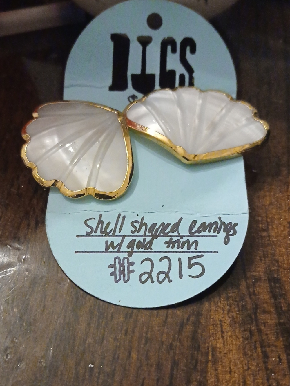 Shell Shaped Gold-Trim Earrings - White